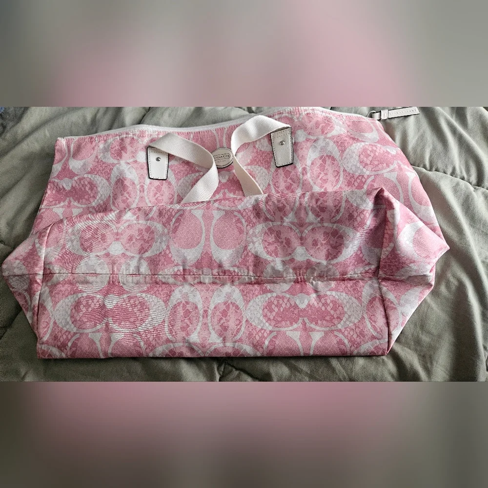 Coach Pink Signature Tote with Matching Pouch - Picture 9 of 13